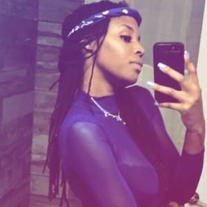 Meet your Posher, Chanel